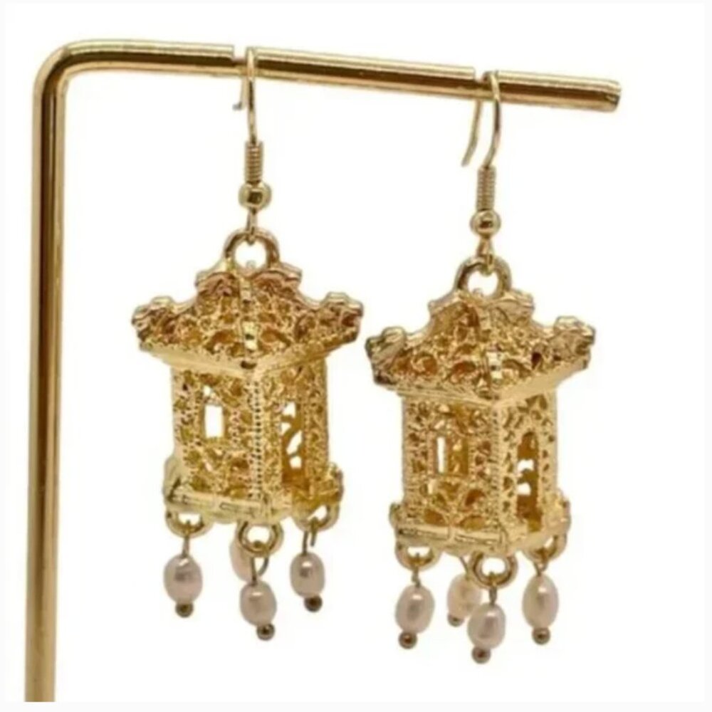 ❤️ FREE Pagoda Tower Pearl Drop Peasant Hipster Hippie Art Boho Fun Earrings